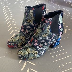 Indigo Rd. Embroidered Floral Ankle Boots | 7.5 💖2 for $30💖